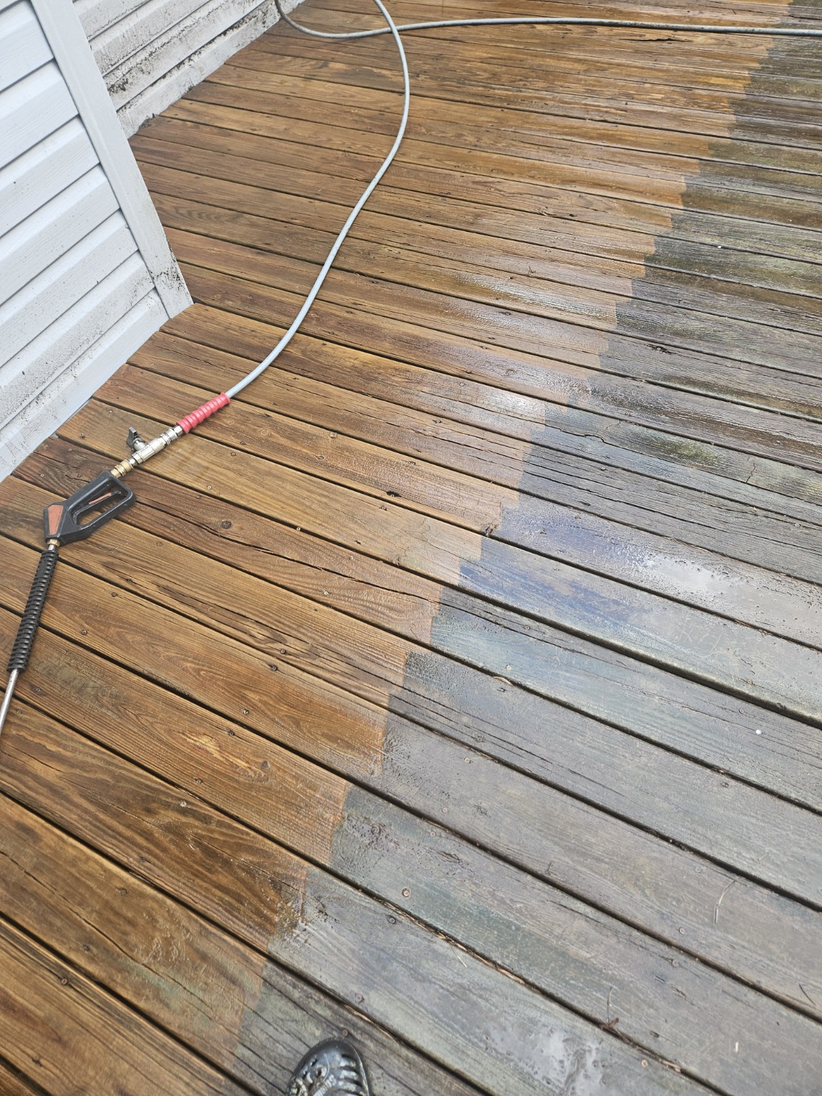 Deck cleaning before and after